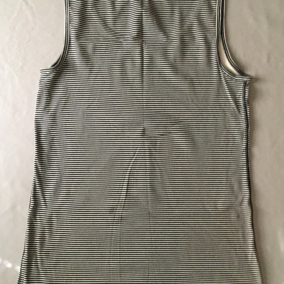 Must-Have-Tank - Picture 2 of 3